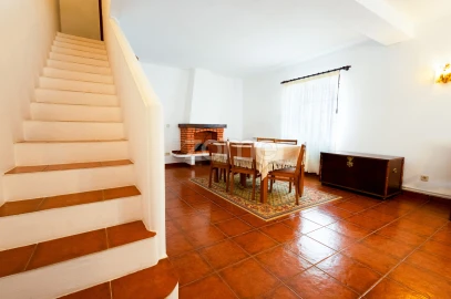 Moradia T4 para Venda em Santiago