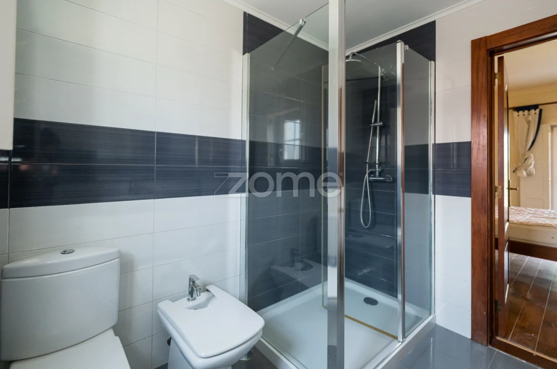 Moradia T4 para Venda em Quinta do Anjo Foto 38