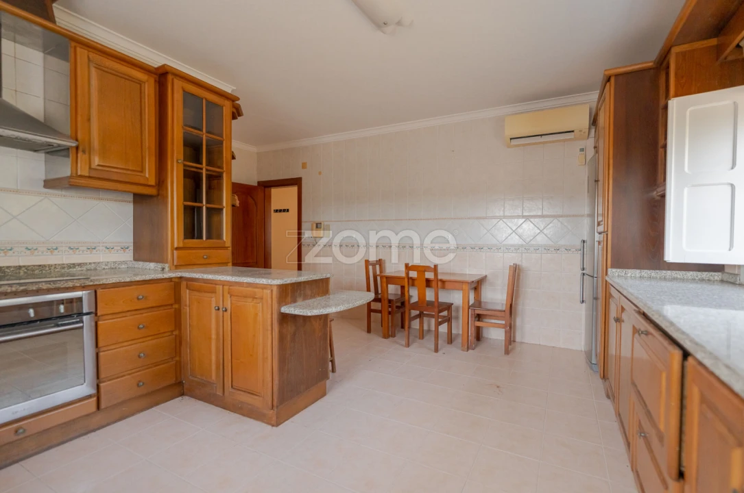 Moradia T4 para Venda em Quinta do Anjo Foto 20
