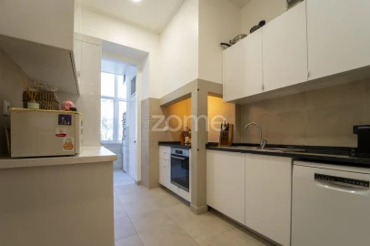 Apartamento T3 para Venda em Campo de Ourique