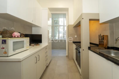 Apartamento T3 para Venda em Campo de Ourique