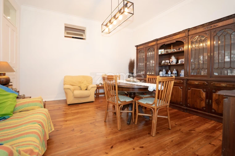 Apartamento T3 para Venda em Campo de Ourique Foto 4