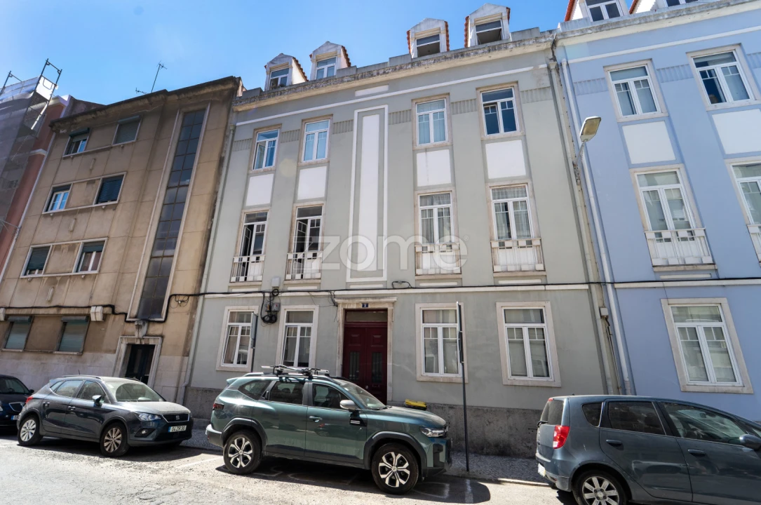 Apartamento T3 para Venda em Campo de Ourique Foto 1