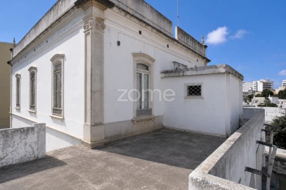 Moradia T5 para Venda em Olhão