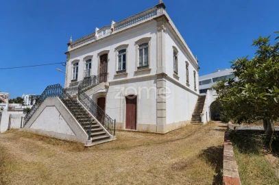 Moradia T5 para Venda em Olhão