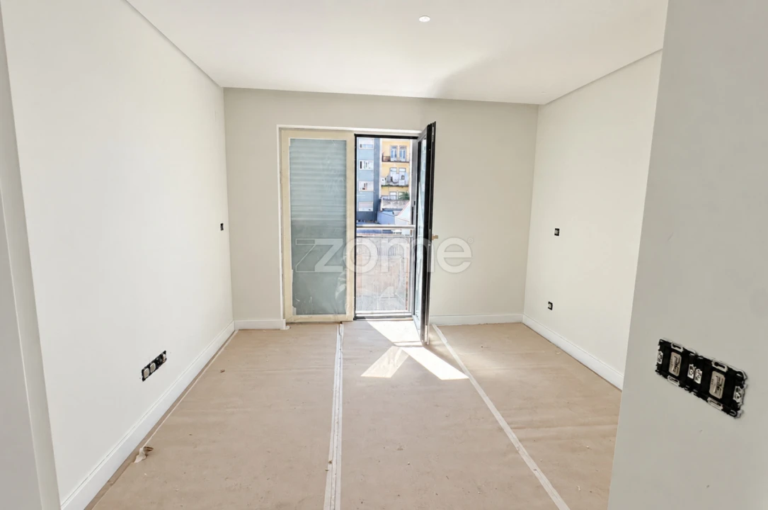 Apartamento T3 para Venda em Avenidas Novas Foto 11