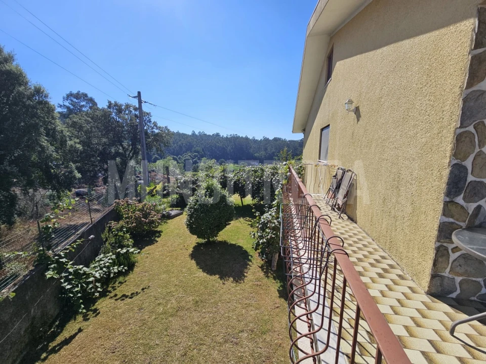 Moradia T4 para Venda em Espinho Foto 4