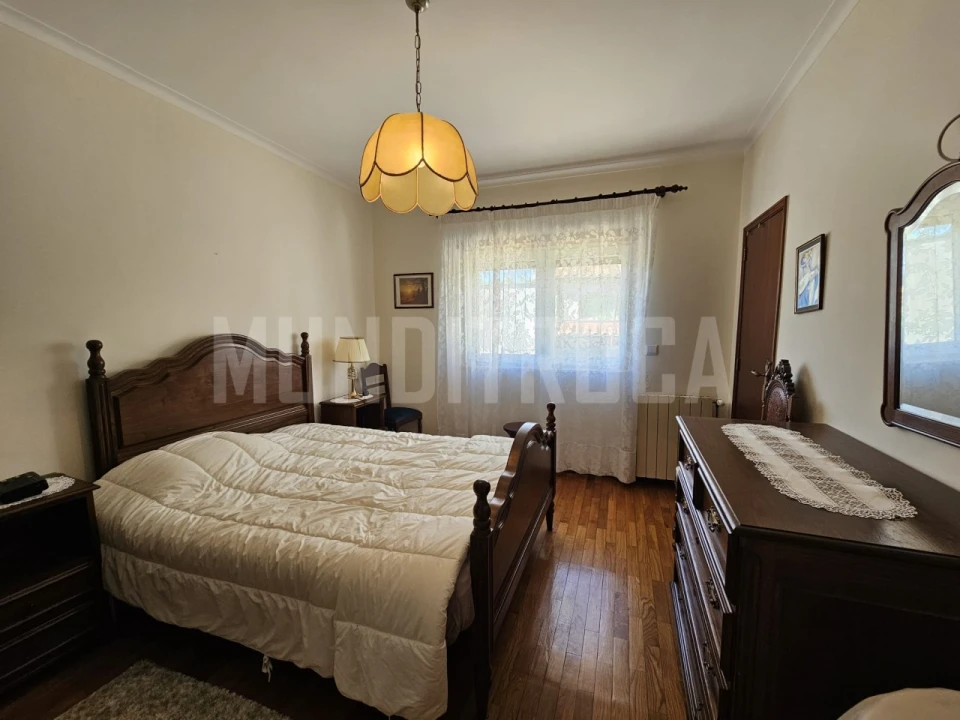 Moradia T4 para Venda em Espinho Foto 27