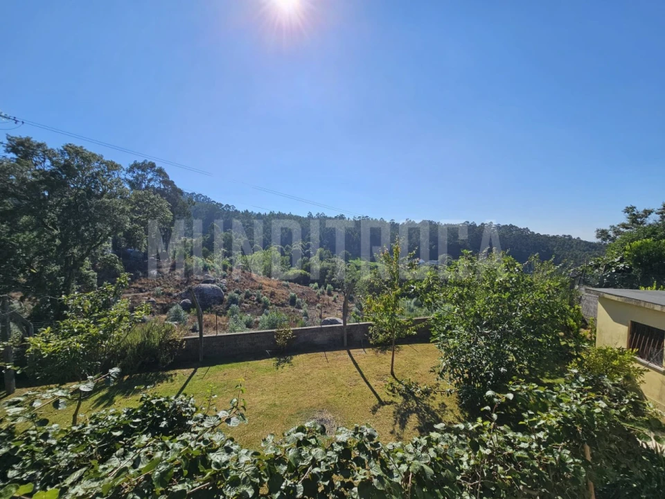 Moradia T4 para Venda em Espinho Foto 36
