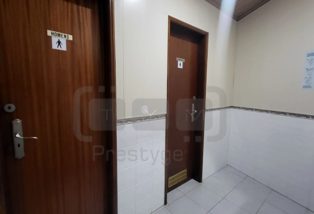 Negócio para Venda em Carregueiros Foto 3