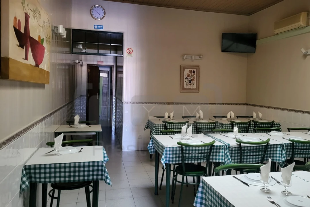 Negócio para Venda em Carregueiros Foto 2