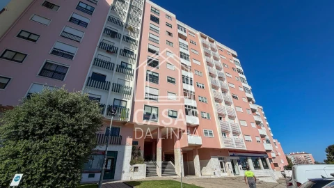 Apartamento T2 para Arrendamento em Cacém e São Marcos