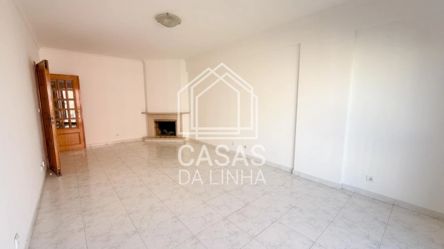 Apartamento T2 para Arrendamento em Cacém e São Marcos