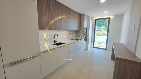 Moradia T4 para Venda em Aradas
