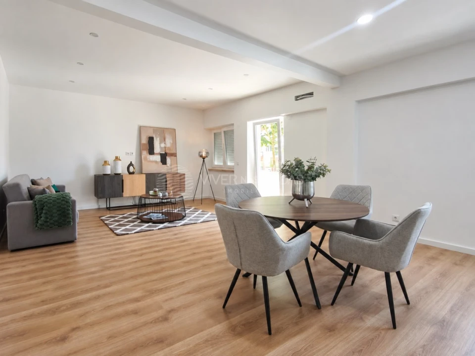 Apartamento T3 para Venda em Benfica Foto 1