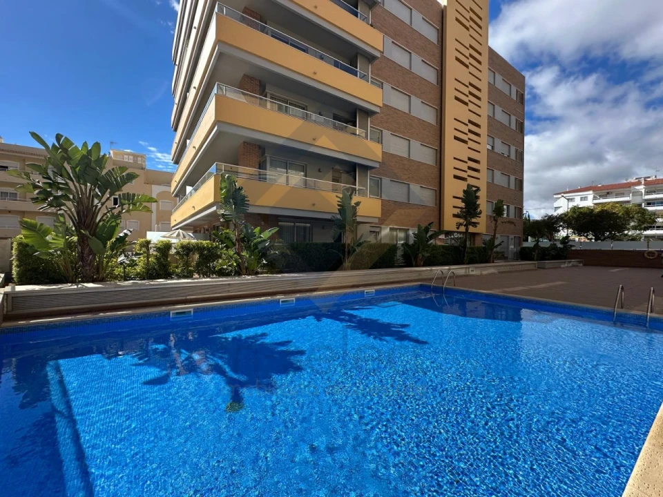 Apartamento T1 para Arrendamento em Quarteira Foto 3