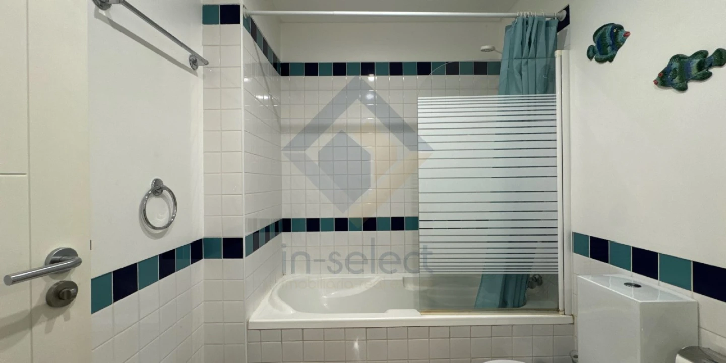 Apartamento T1 para Arrendamento em Quarteira Foto 16