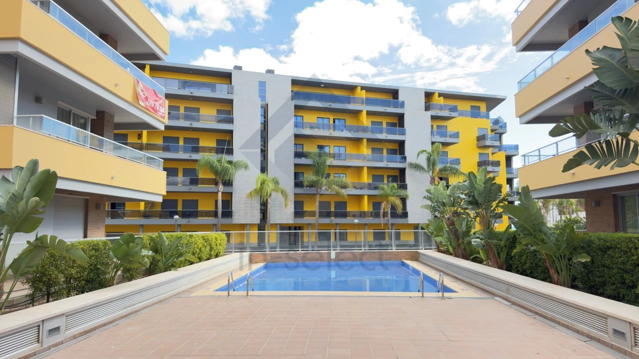 Apartamento T1 para Arrendamento em Quarteira Foto 23