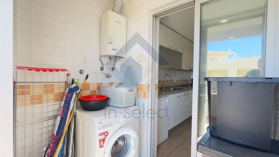 Apartamento T1 para Arrendamento em Quarteira Foto 8