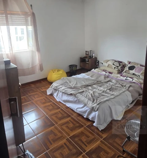 Moradia T5 para Venda em Souselas e Botão