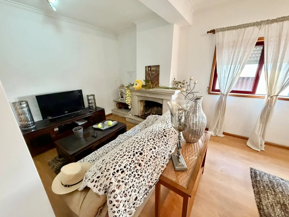 Apartamento T3 para Venda em Vilar de Andorinho Foto 6