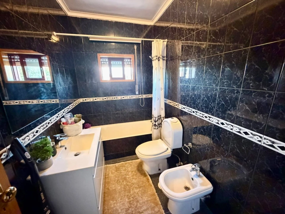 Apartamento T3 para Venda em Vilar de Andorinho Foto 17