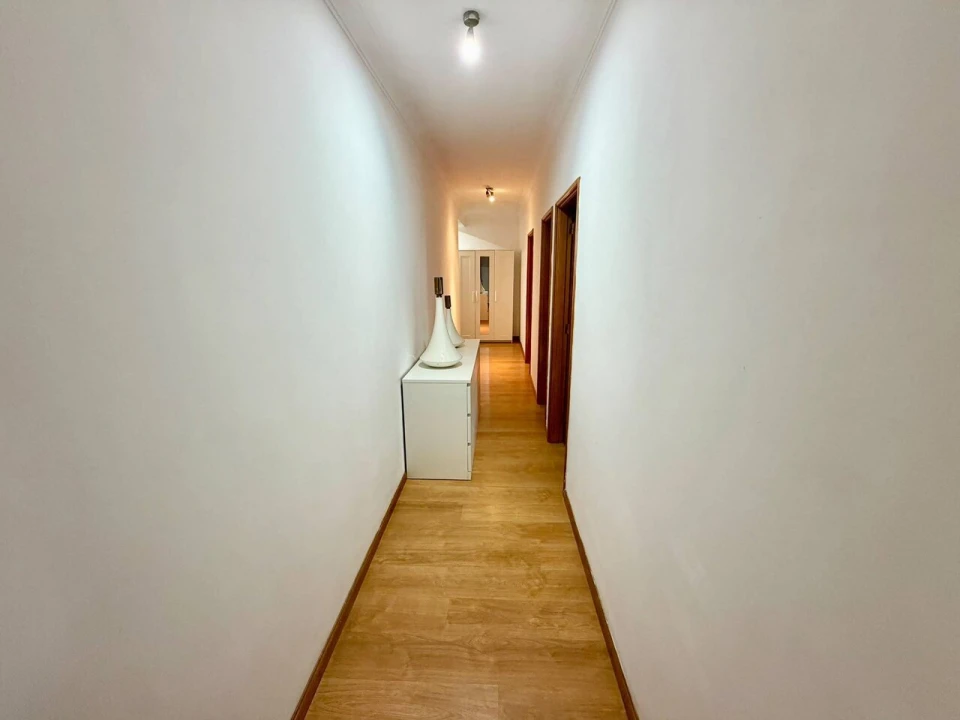 Apartamento T3 para Venda em Vilar de Andorinho Foto 23