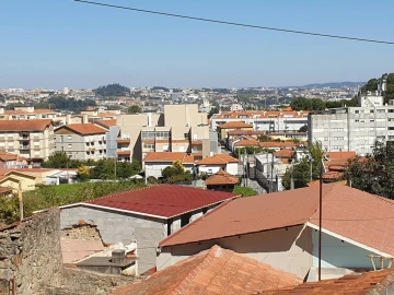 Moradia T2 para Venda em Oliveira do Douro