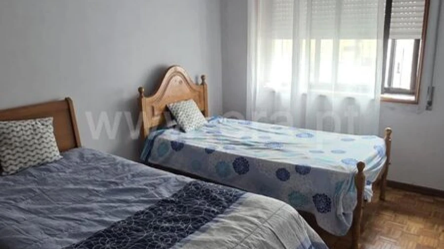 Quarto para Arrendamento em Oliveira do Douro