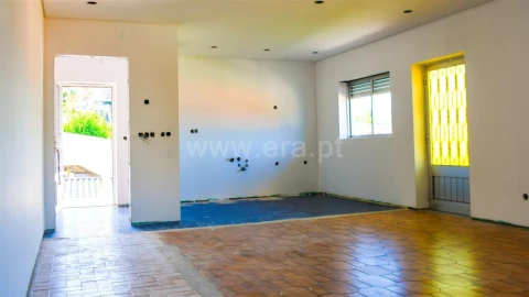 Moradia T5 para Venda em Penhalonga e Paços de Gaiolo