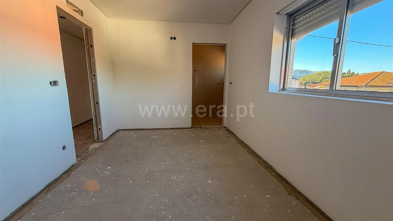 Moradia T5 para Venda em Penhalonga e Paços de Gaiolo Foto 17