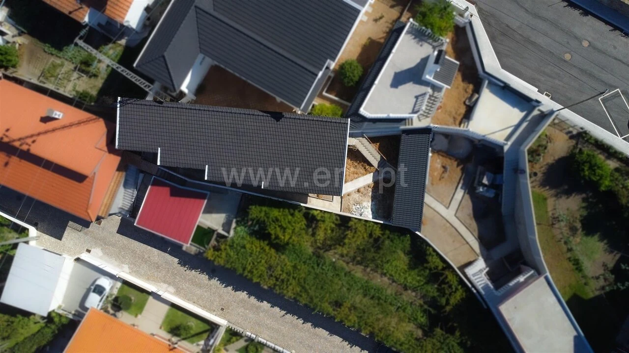 Moradia T5 para Venda em Penhalonga e Paços de Gaiolo Foto 2