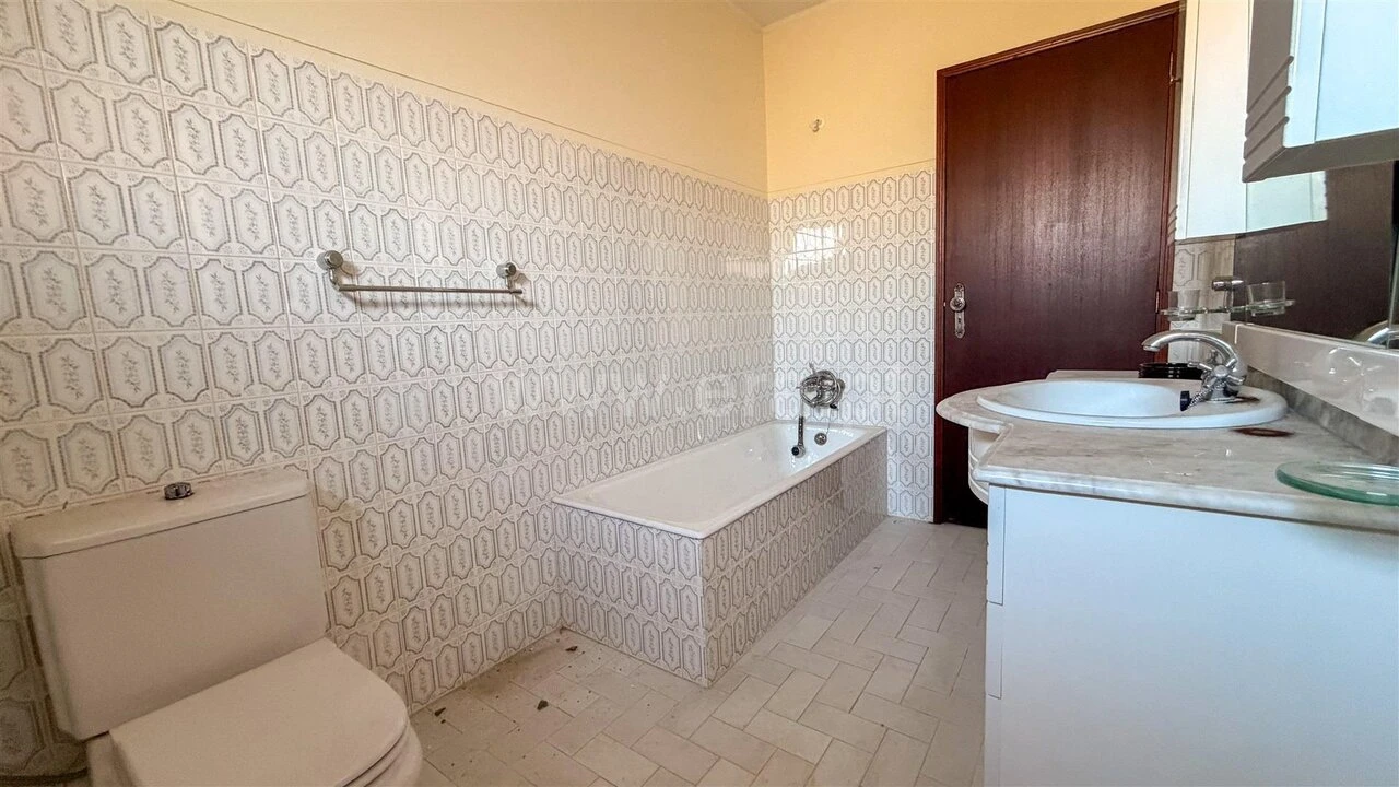 Moradia T5 para Venda em Penhalonga e Paços de Gaiolo Foto 11