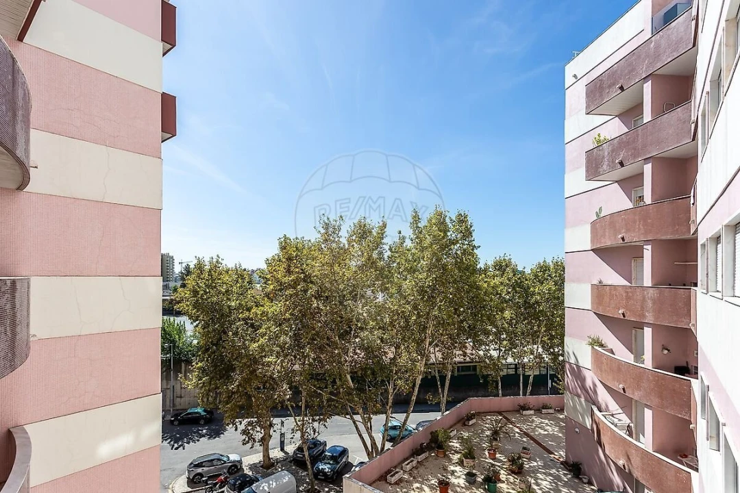 Apartamento T1 para Venda em Carnide Foto 15