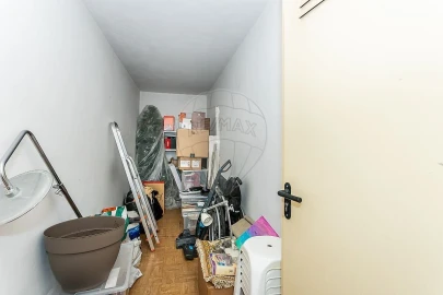 Apartamento T1 para Venda em Carnide
