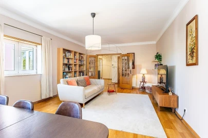 Apartamento T1 para Venda em Carnide