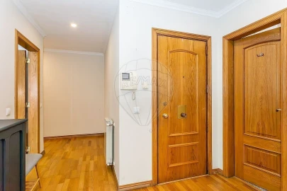 Apartamento T1 para Venda em Carnide