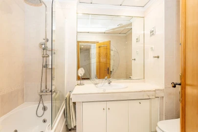 Apartamento T1 para Venda em Carnide