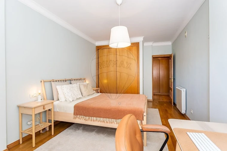 Apartamento T1 para Venda em Carnide Foto 17