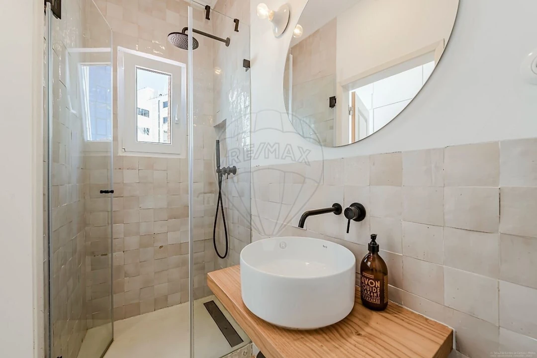 Apartamento T2 para Venda em Avenidas Novas Foto 17