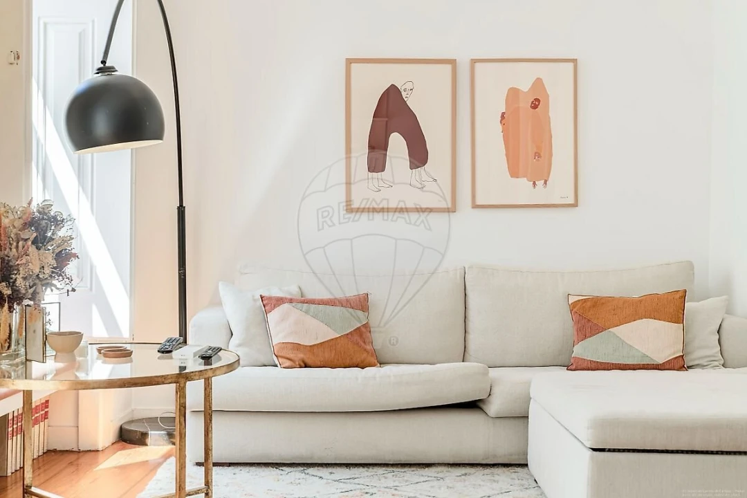 Apartamento T2 para Venda em Avenidas Novas Foto 2