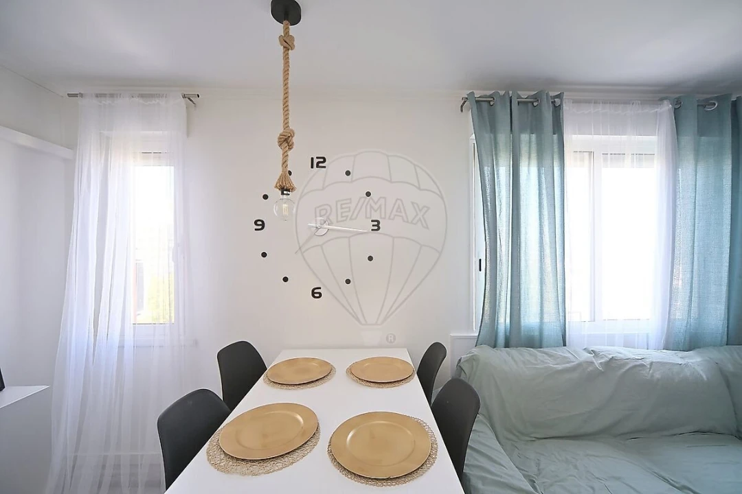 Apartamento T2 para Venda em Santo António dos Cavaleiros e Frielas Foto 12