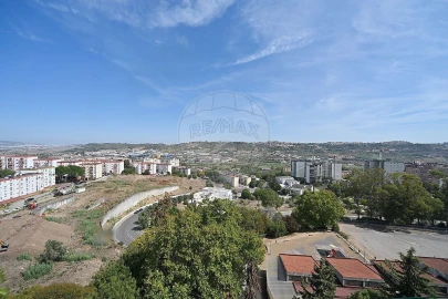 Apartamento T2 para Venda em Santo António dos Cavaleiros e Frielas