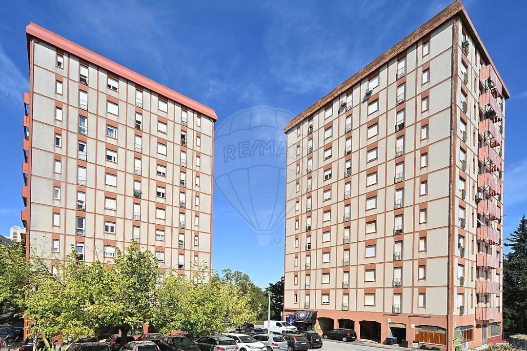 Apartamento T2 para Venda em Santo António dos Cavaleiros e Frielas Foto 31