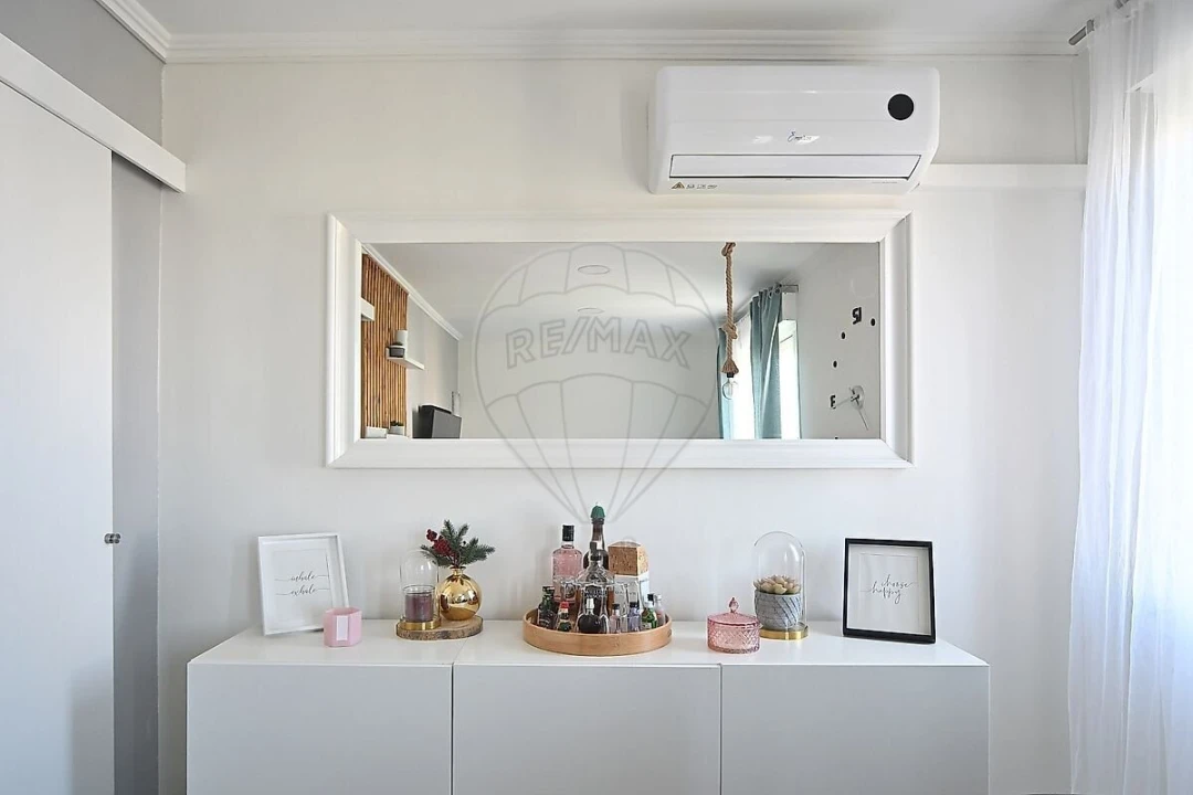 Apartamento T2 para Venda em Santo António dos Cavaleiros e Frielas Foto 15
