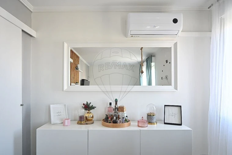 Apartamento T2 para Venda em Santo António dos Cavaleiros e Frielas Foto 15