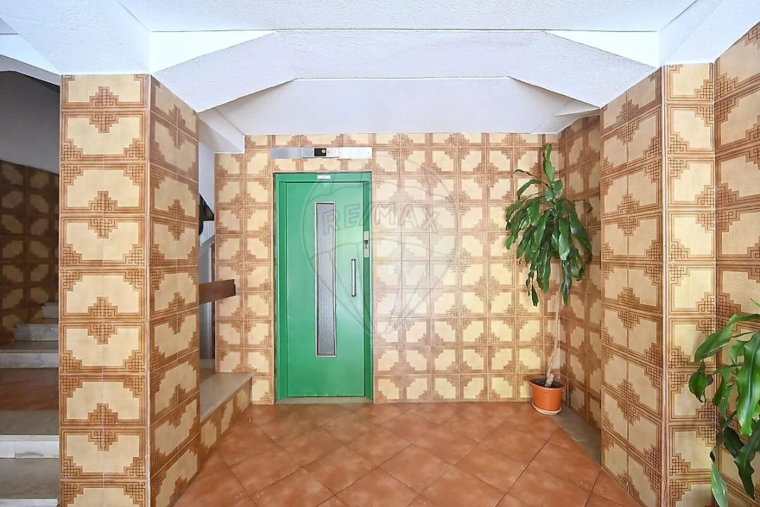 Apartamento T2 para Venda em Santo António dos Cavaleiros e Frielas Foto 29