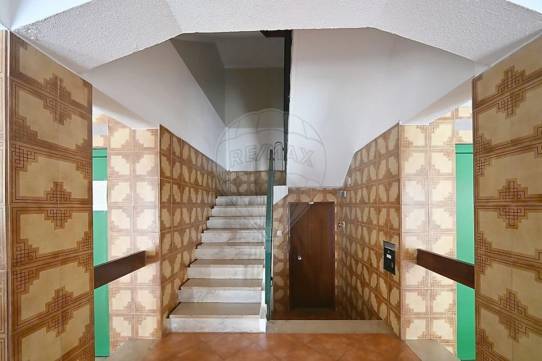 Apartamento T2 para Venda em Santo António dos Cavaleiros e Frielas Foto 28