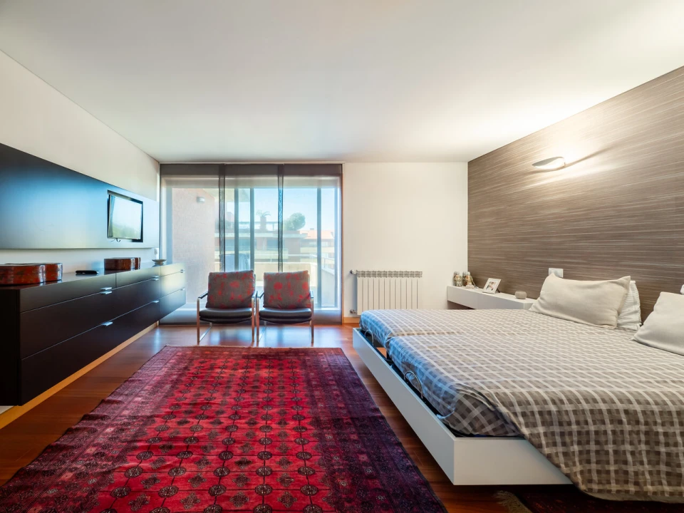 Apartamento T5 para Venda em Paranhos Foto 7