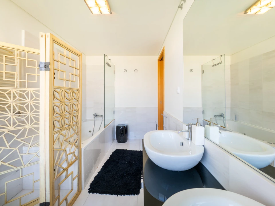 Apartamento T5 para Venda em Paranhos Foto 22